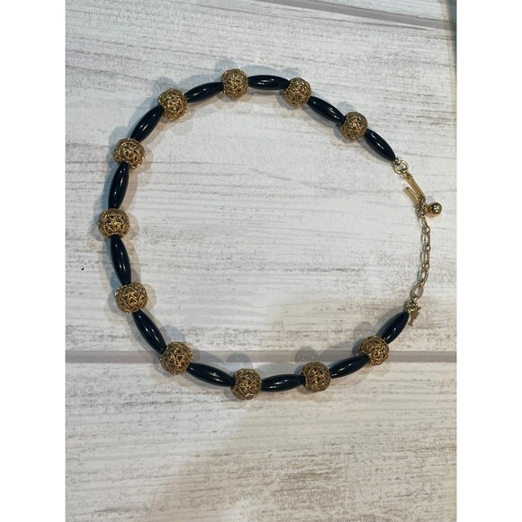 * Trifari Necklace black and gold beads. Gold clasp and emblem. - Picture 2 of 8